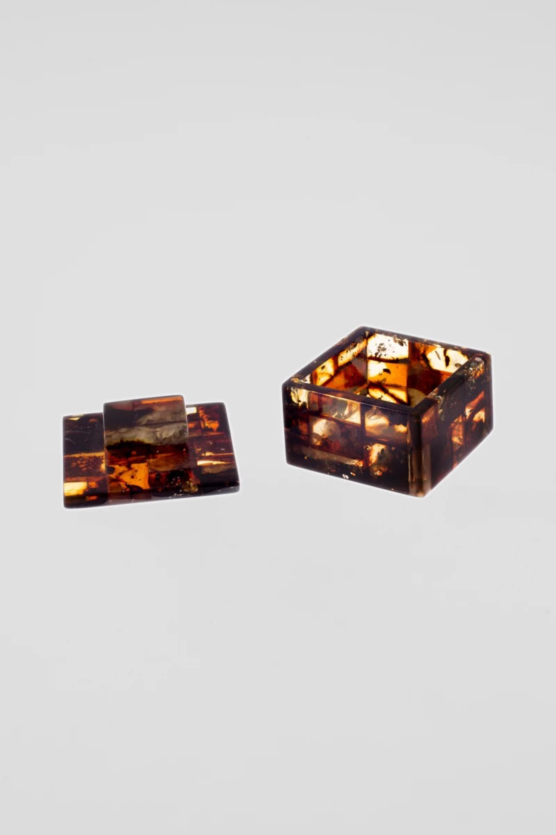 Caseta chihlimbar mozaic cireasa si coniac, 4,7 cm x 4,7 cm x 3,3 cm-BB1001